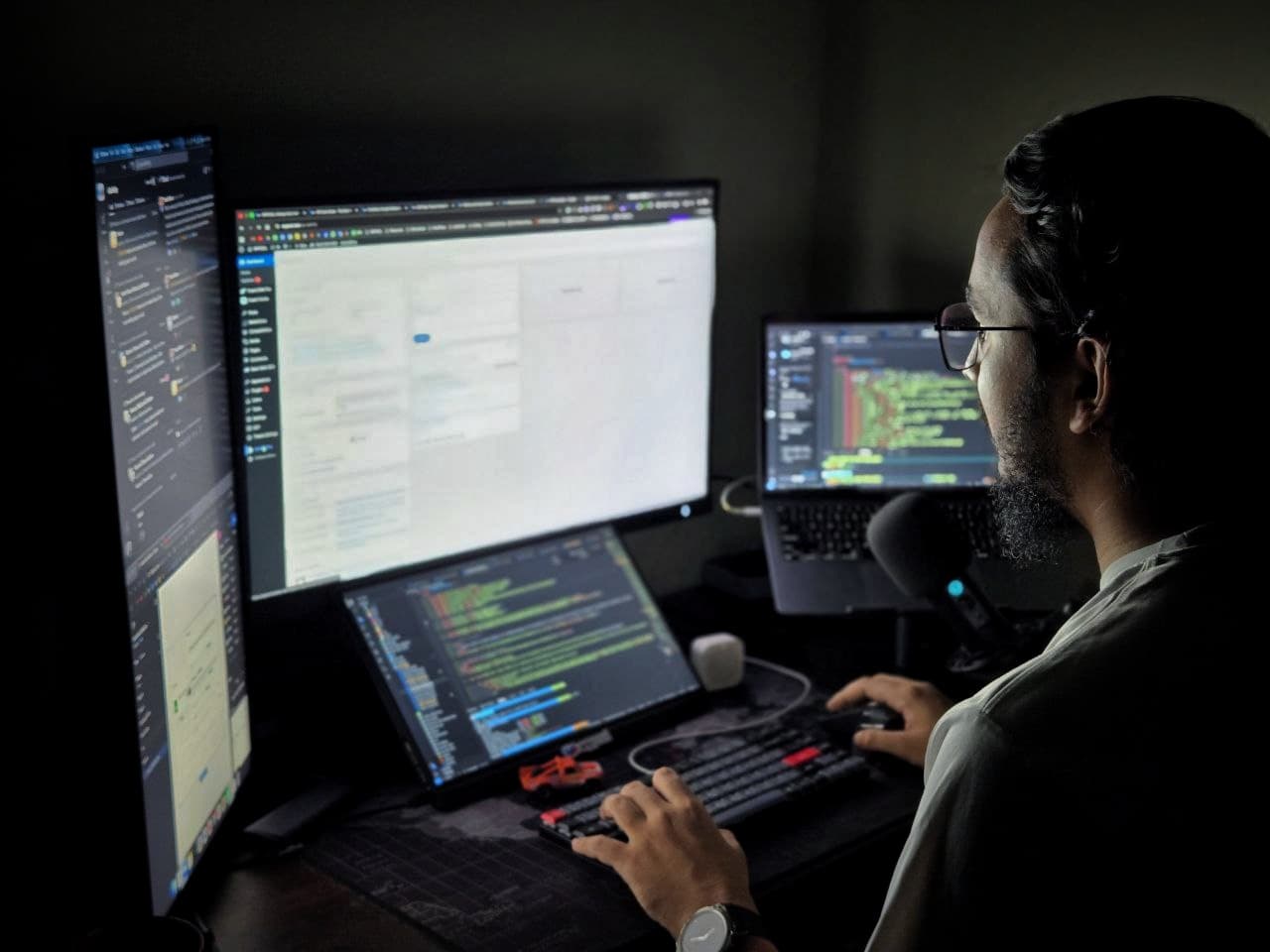 Sirajum Mahdi at work